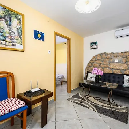 Holiday home 1 Bedroom Lovely In Barat Barat (Rovinj)