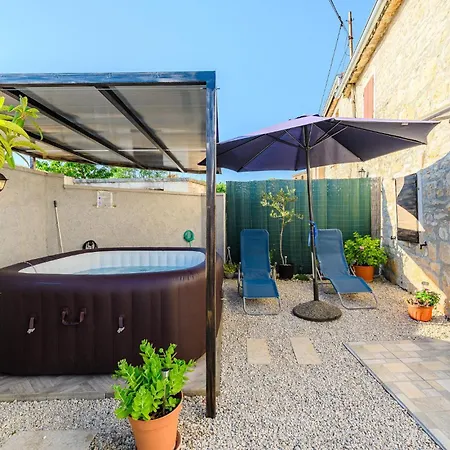 Holiday home 1 Bedroom Lovely In Barat