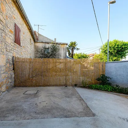 1 Bedroom Lovely In Barat Holiday home Barat (Rovinj)