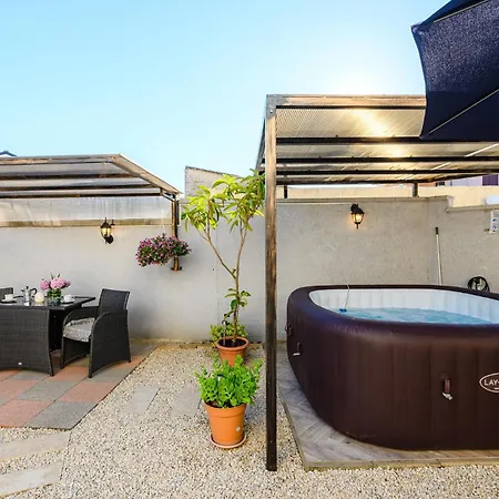 Amazing In With House A Panoramic View Barat (Rovinj)