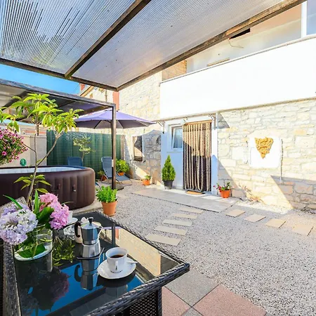 Amazing In With House A Panoramic View